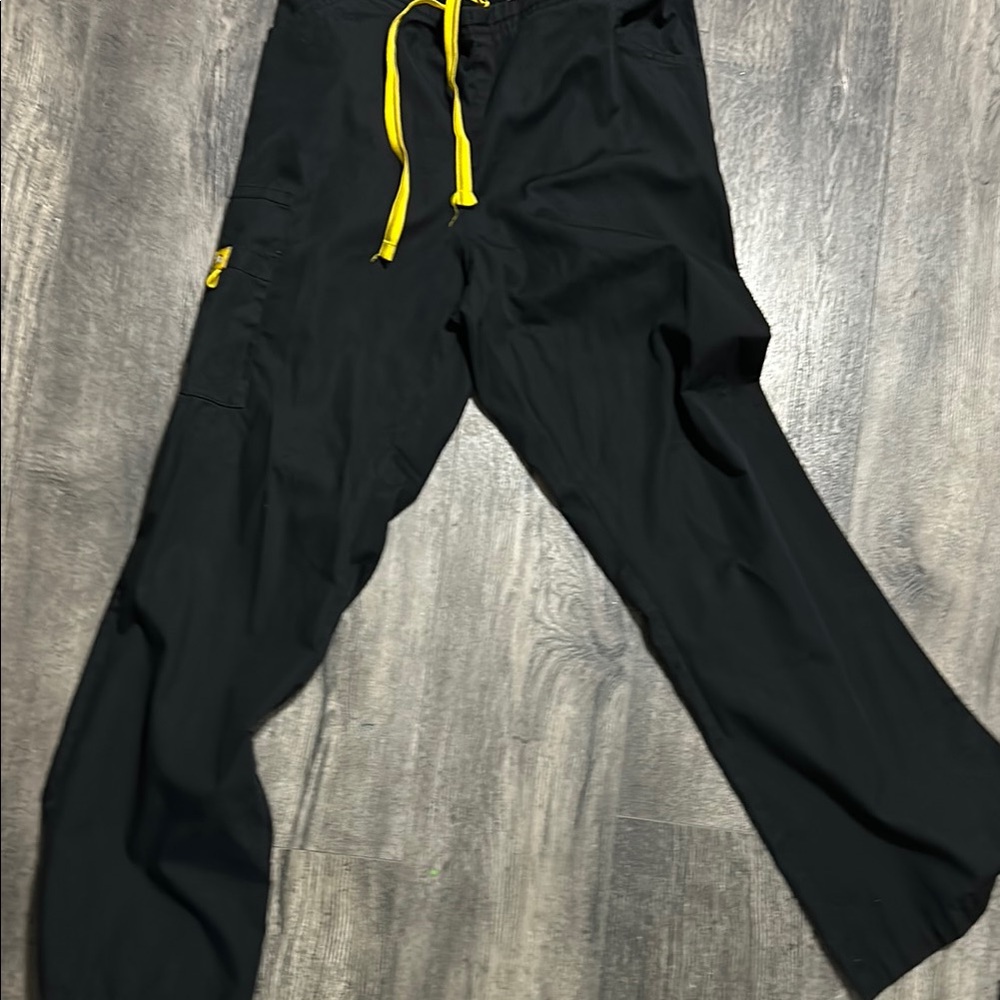 Black scrubs